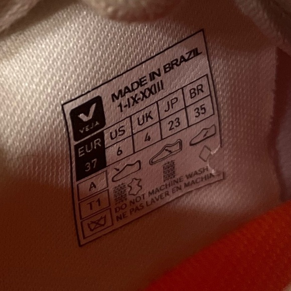 Veja Women’s Venturi Running Sneakers - Size US 6 - Picture 8 of 8